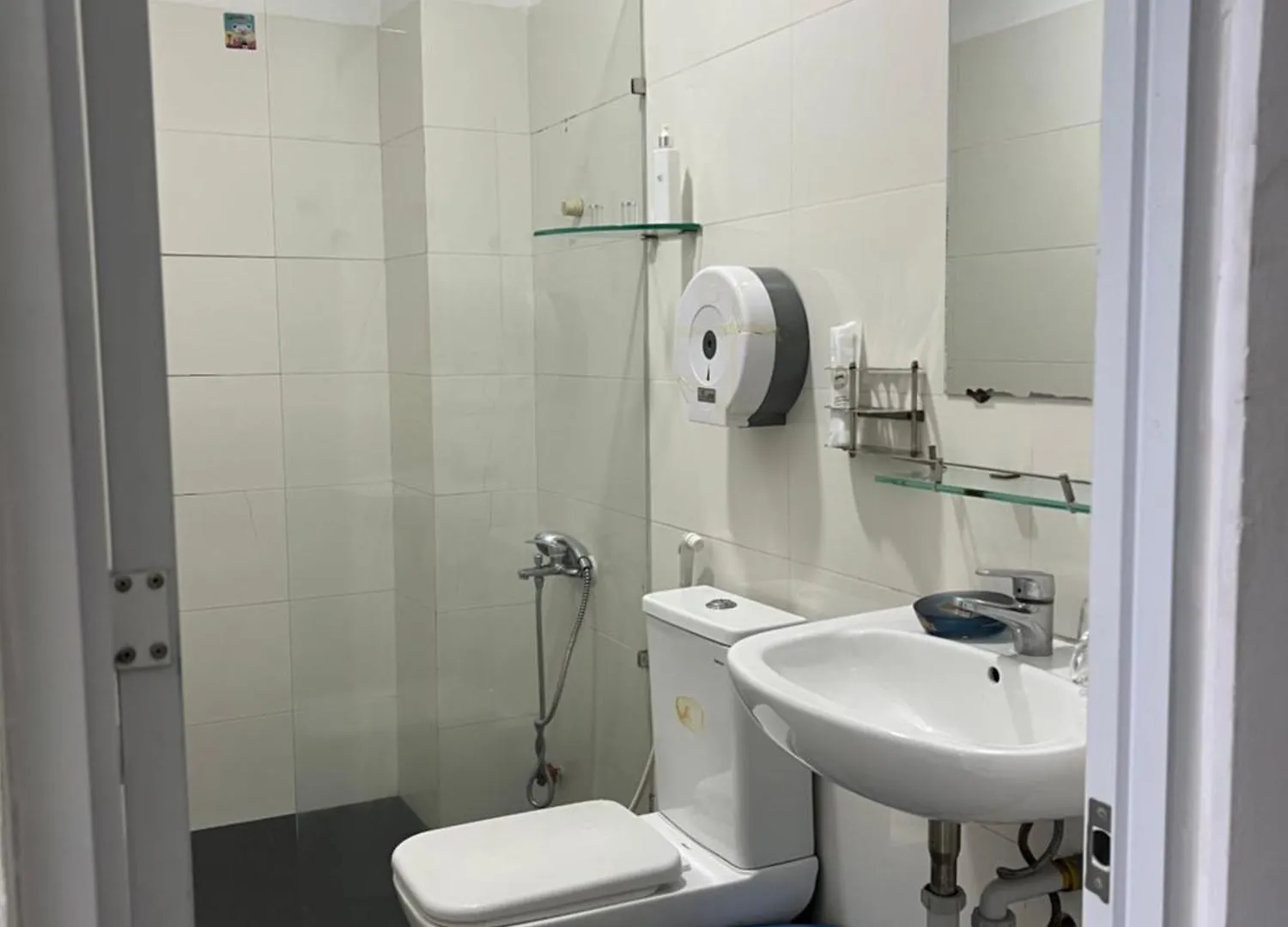 Mini Hotel 1Br In D1-Park View,Near Buivien Street Ho Chi Minh City
